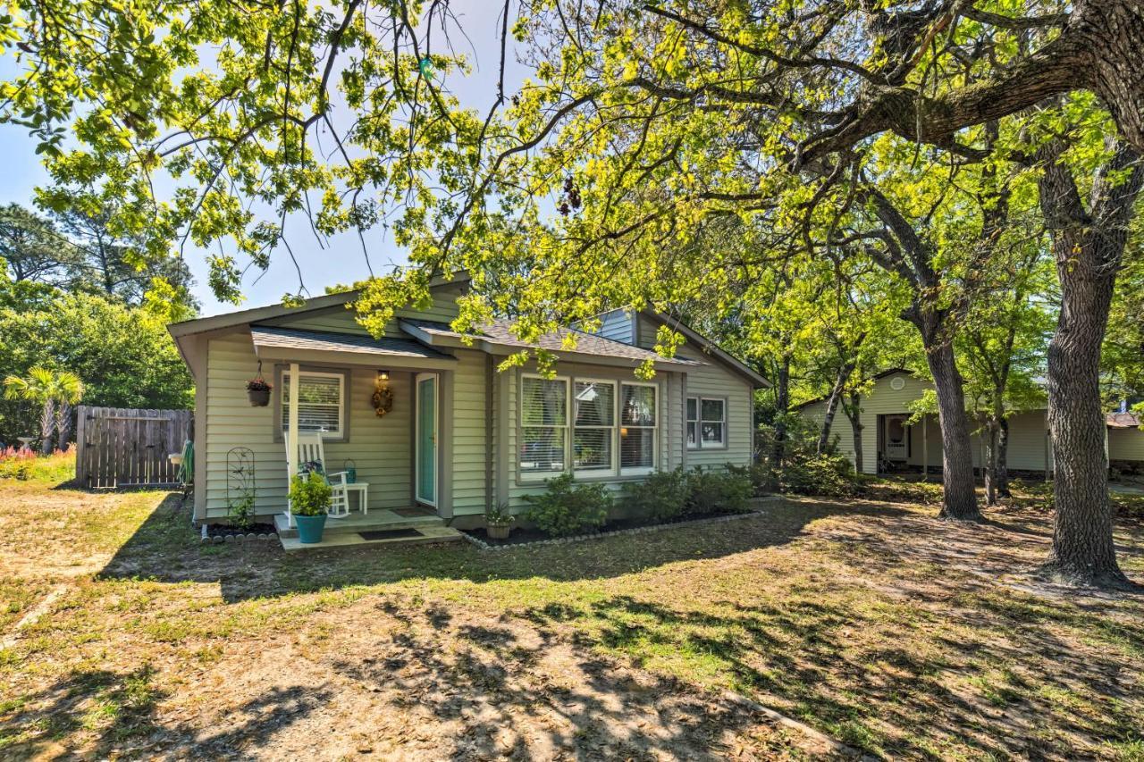 Oak Island Home With Fenced Yard, Walk To Long Beach Eksteriør bilde