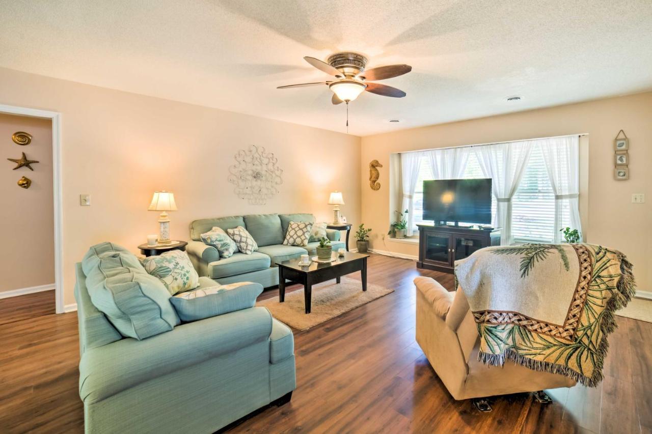 Oak Island Home With Fenced Yard, Walk To Long Beach Eksteriør bilde
