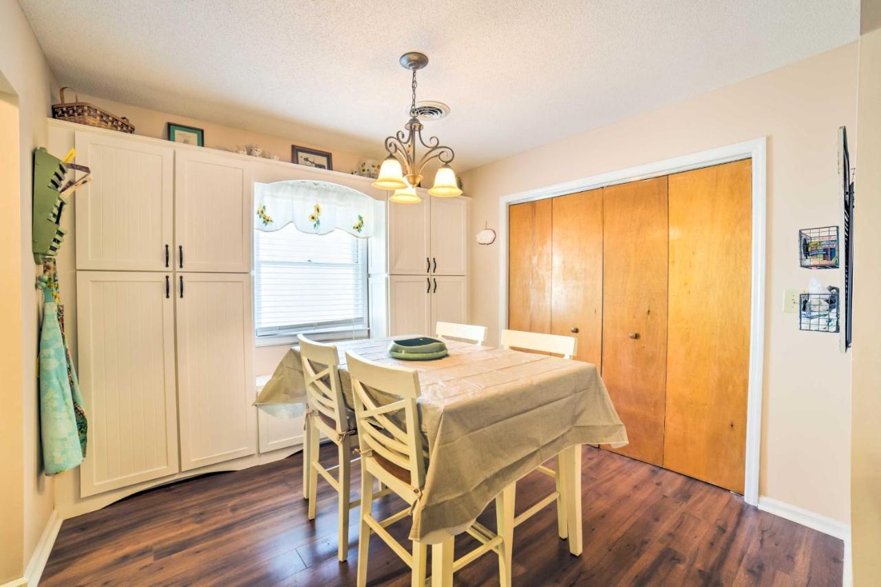 Oak Island Home With Fenced Yard, Walk To Long Beach Eksteriør bilde