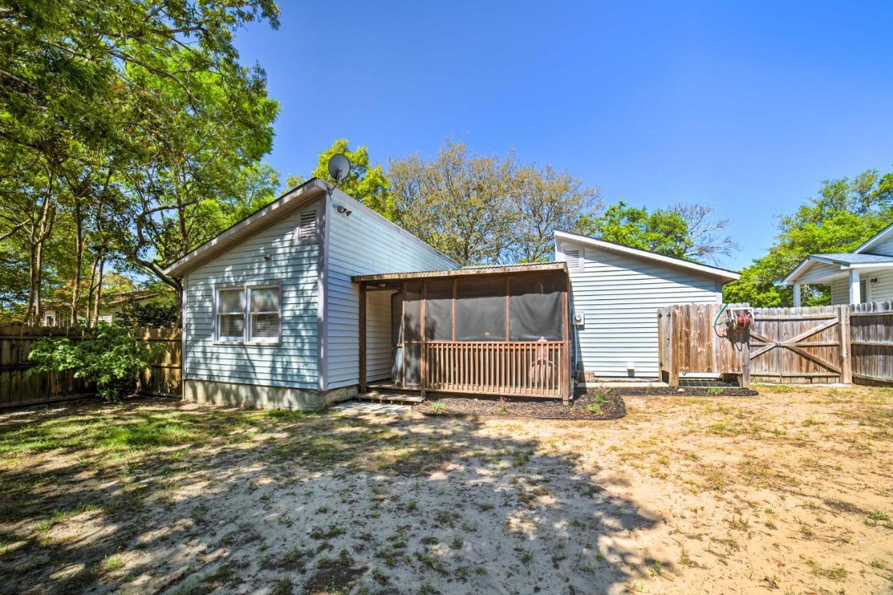 Oak Island Home With Fenced Yard, Walk To Long Beach Eksteriør bilde