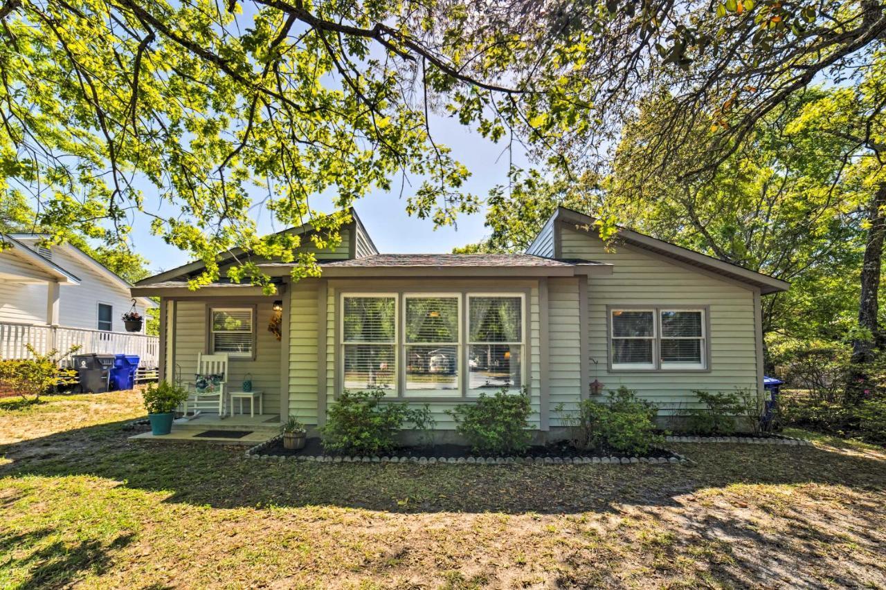 Oak Island Home With Fenced Yard, Walk To Long Beach Eksteriør bilde